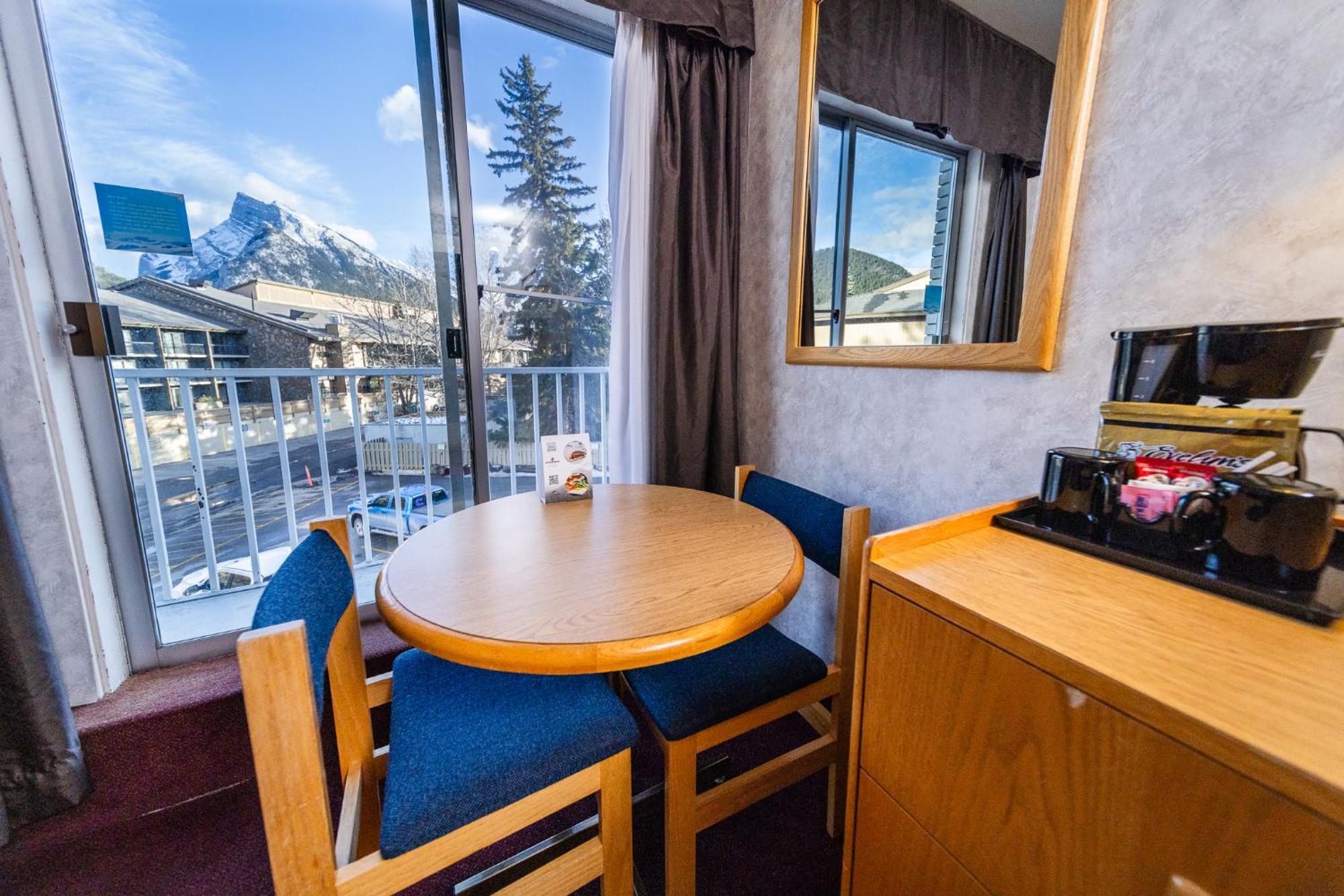 Bow View Lodge Banff Exterior photo